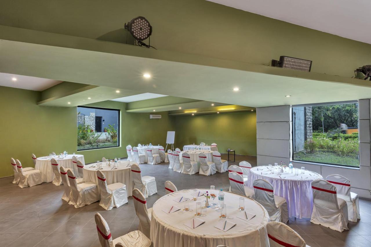 Hotel Club Mahindra Corbett Dhikuli Exteriér fotografie